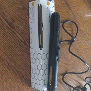 Enzo Milano cool air curler